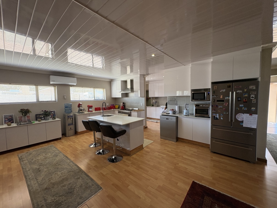 4 Bedroom Property for Sale in Darling Western Cape